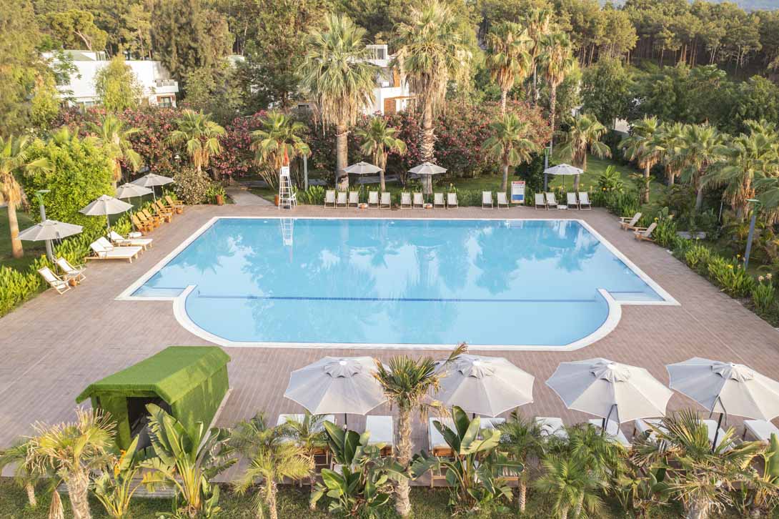 cheap resort hotels to Spend holiday with family