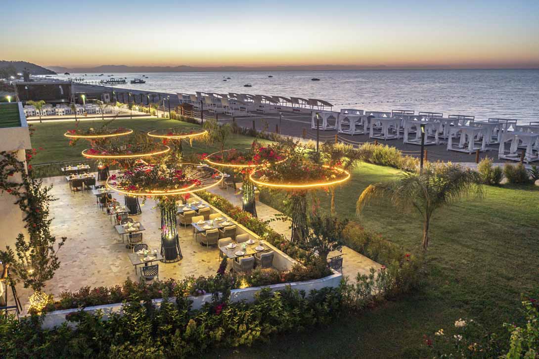 movenpick antalya outdoor restaurent view turkey