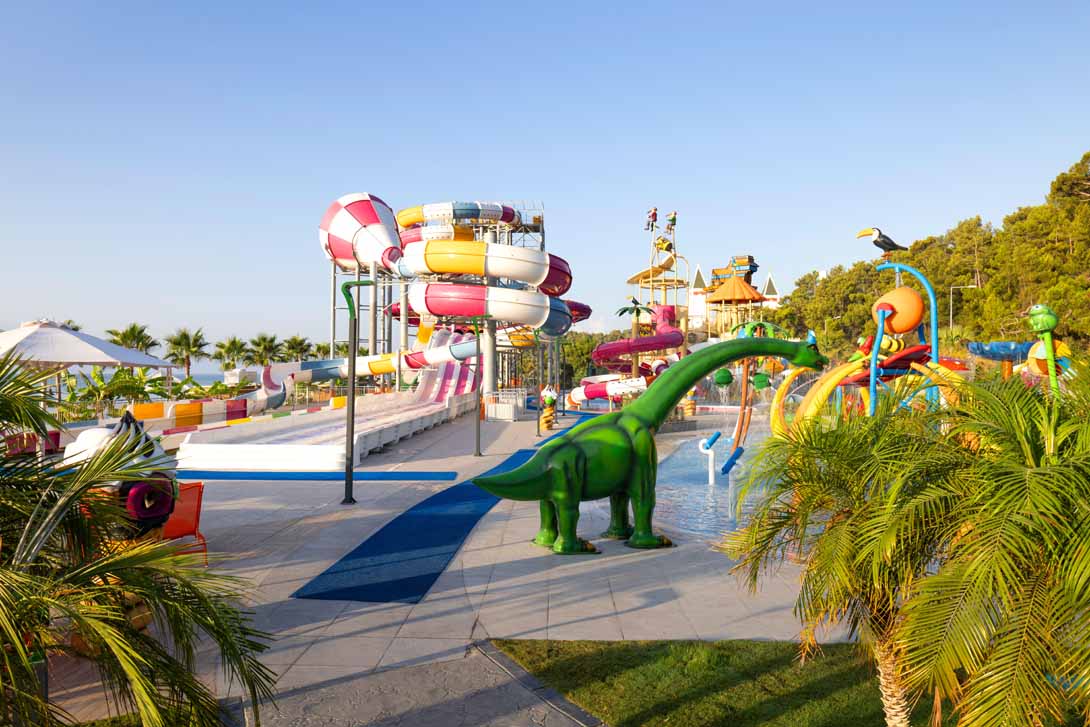 cheap resort hotels to Spend holiday with family