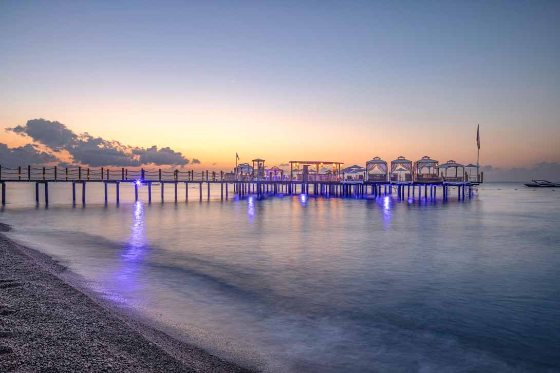 cheap resort hotels to Spend holiday with family