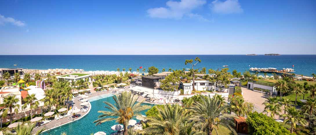 cheap resort hotels to Spend holiday with family