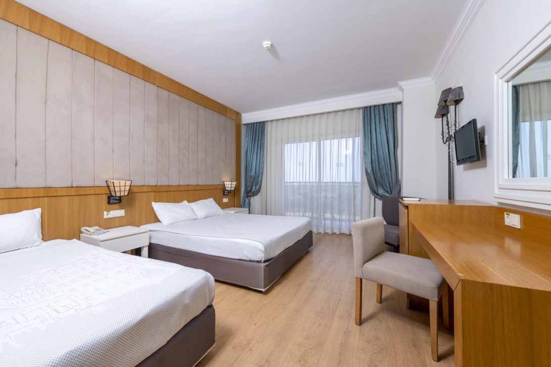Lake River Hotel Bedroom Antalya