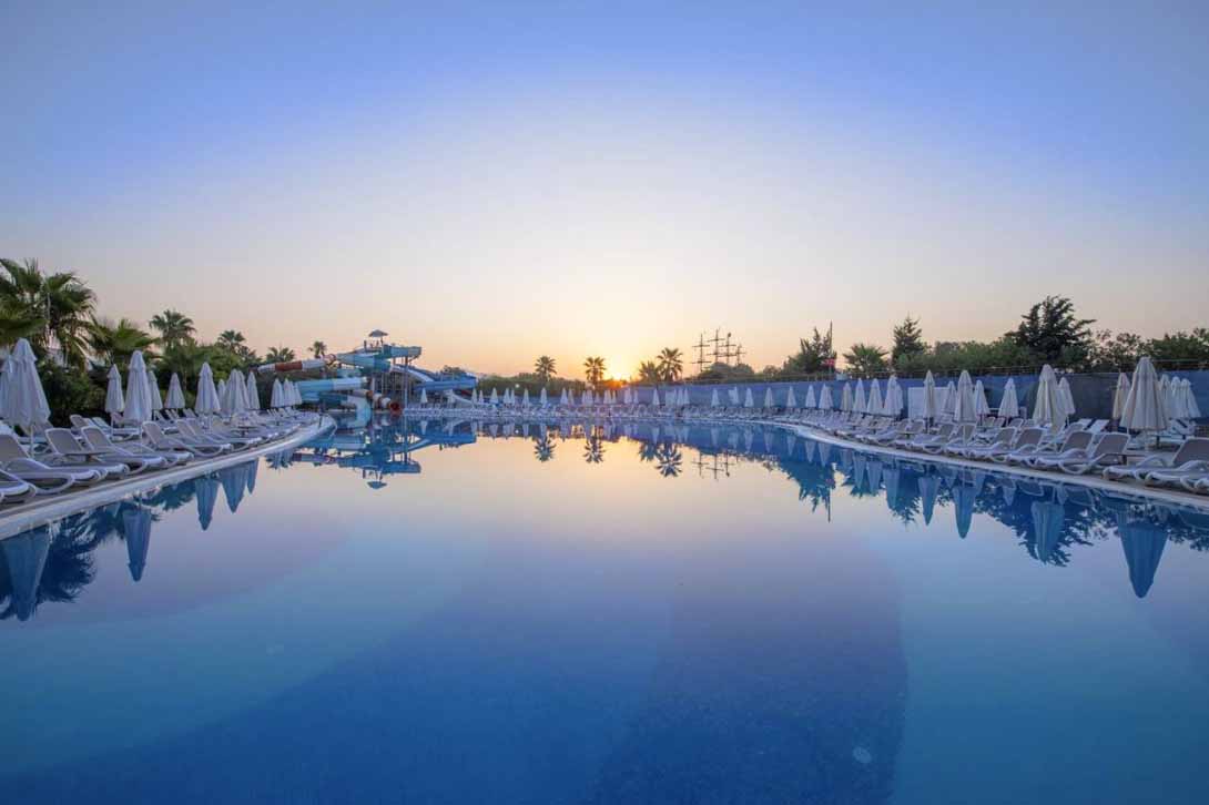 cheap resort hotels to Spend holiday with family