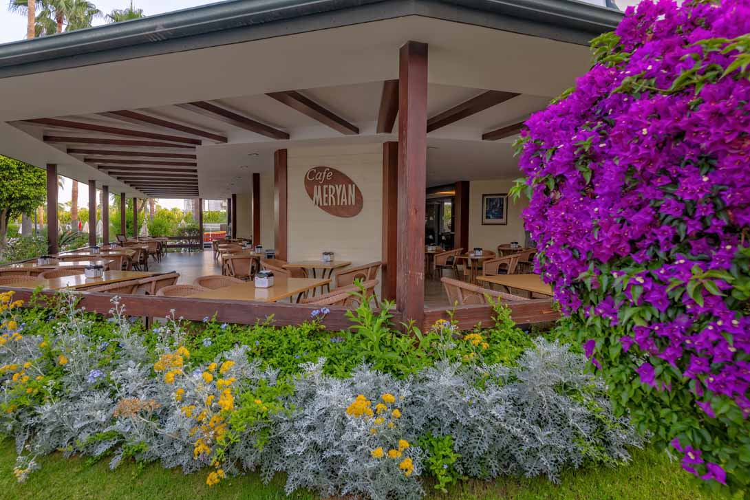 cheap resort hotels to Spend holiday with family