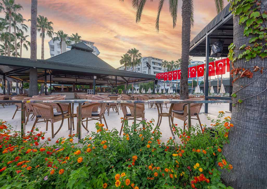 Ultra All-Inclusive Dining