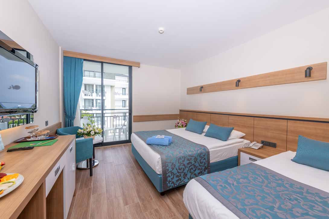 Hotel Double Bed Meryan Hotel