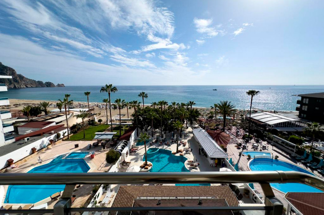 cheap resort hotels to Spend holiday with family