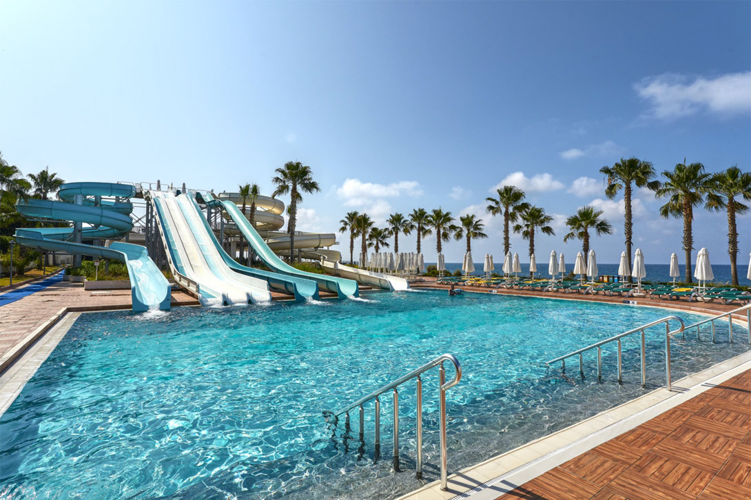 cheap resort hotels to Spend holiday with family