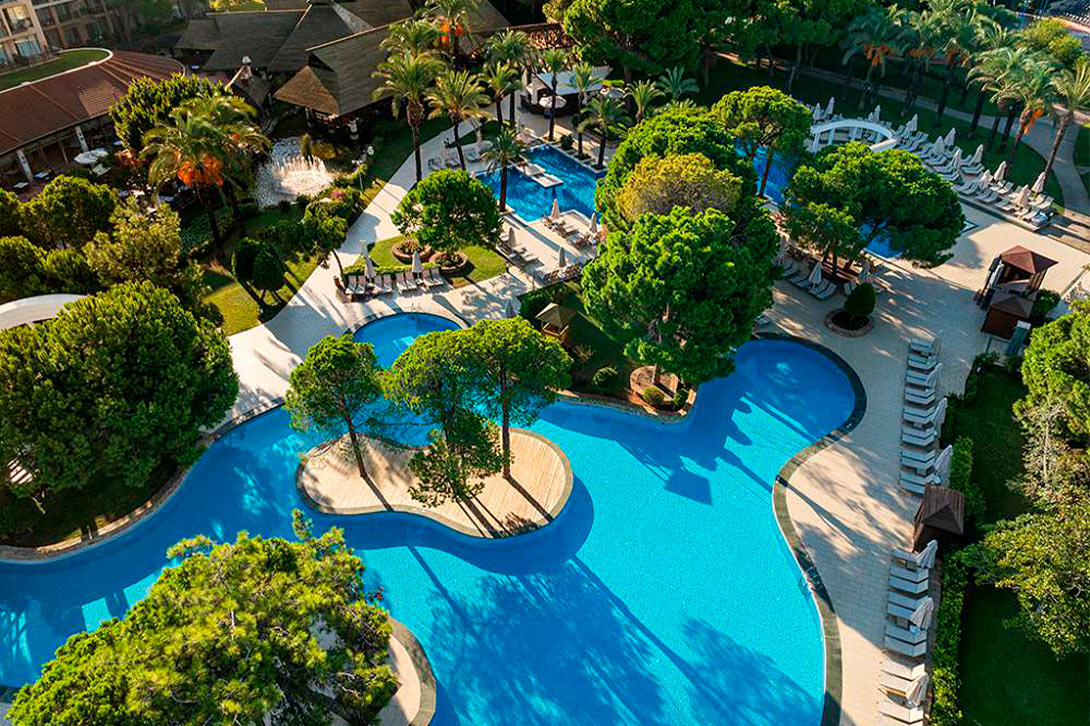 cheap resort hotels to Spend holiday with family
