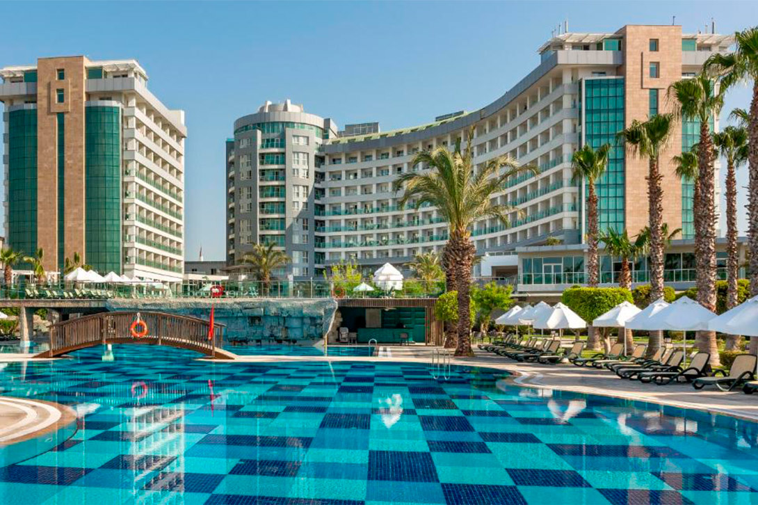 Swimming Pools & Aqua Park