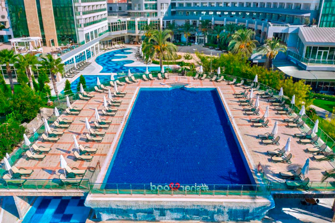 cheap resort hotels to Spend holiday with family