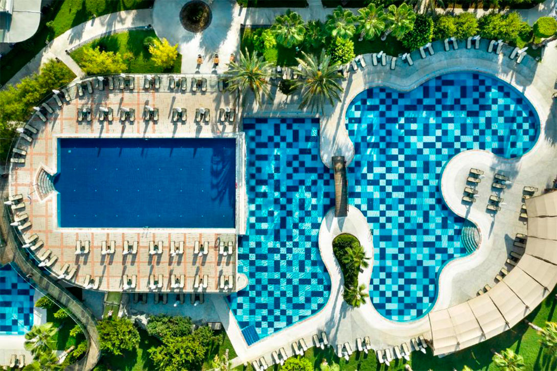 cheap resort hotels to Spend holiday with family