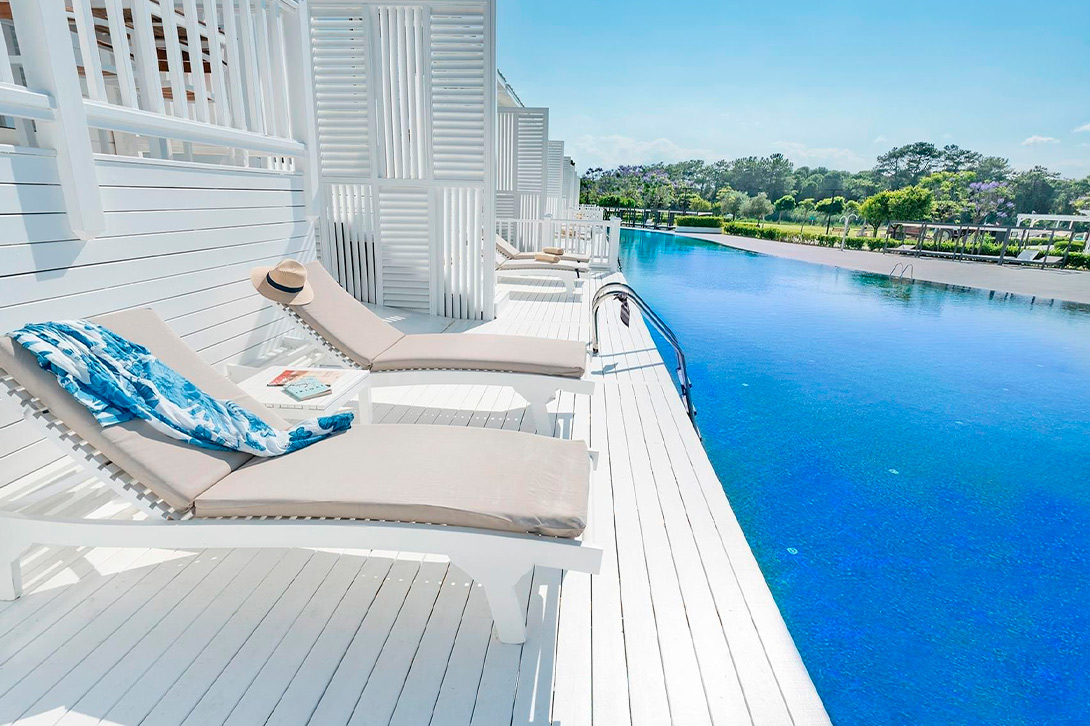 cheap resort hotels to Spend holiday with family