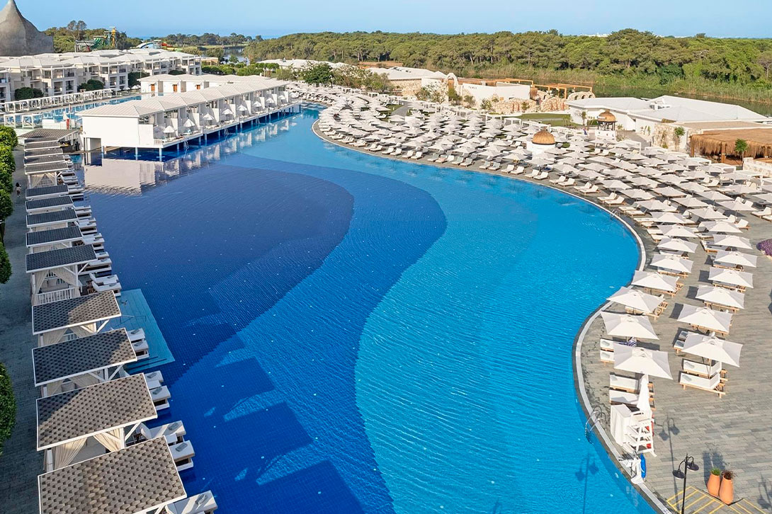 cheap resort hotels to Spend holiday with family