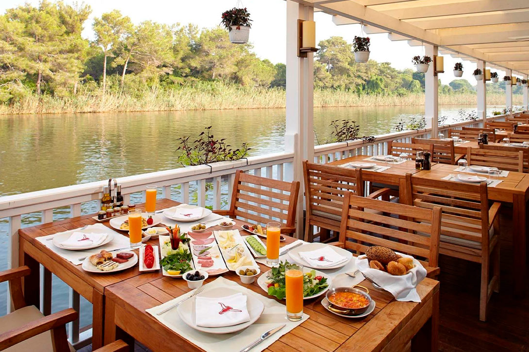 cheap resort hotels to Spend holiday with family