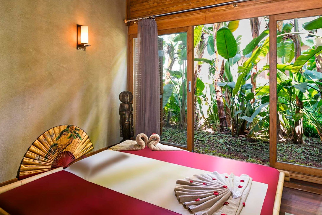 cheap resort hotels to Spend holiday with family