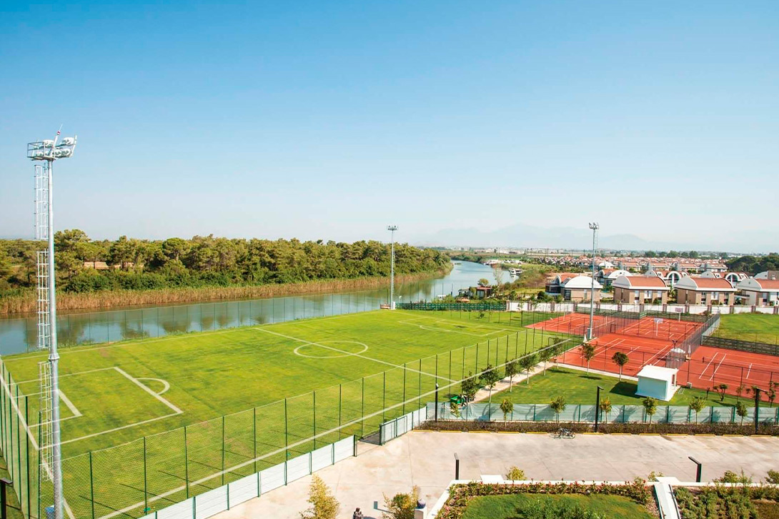 cheap resort hotels to Spend holiday with family