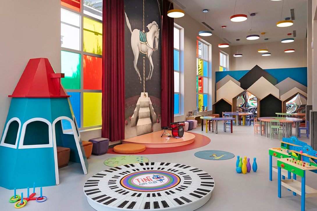 cheap resort hotels to Spend holiday with family