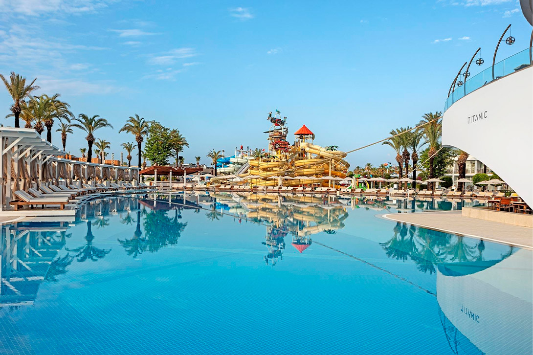 cheap resort hotels to Spend holiday with family