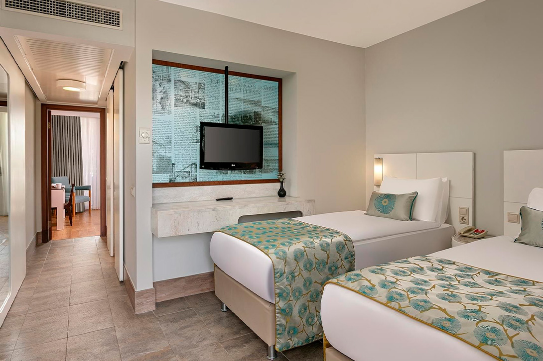 cheap resort hotels to Spend holiday with family