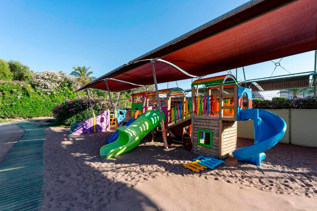 cheap resort hotels to Spend holiday with family