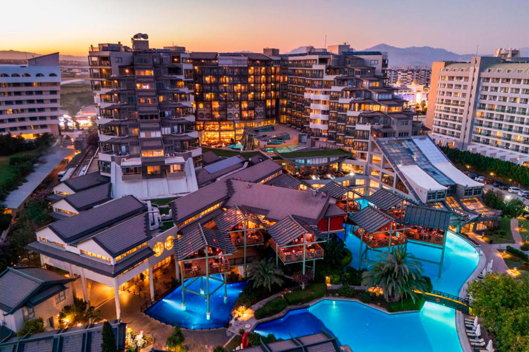 cheap resort hotels to Spend holiday with family