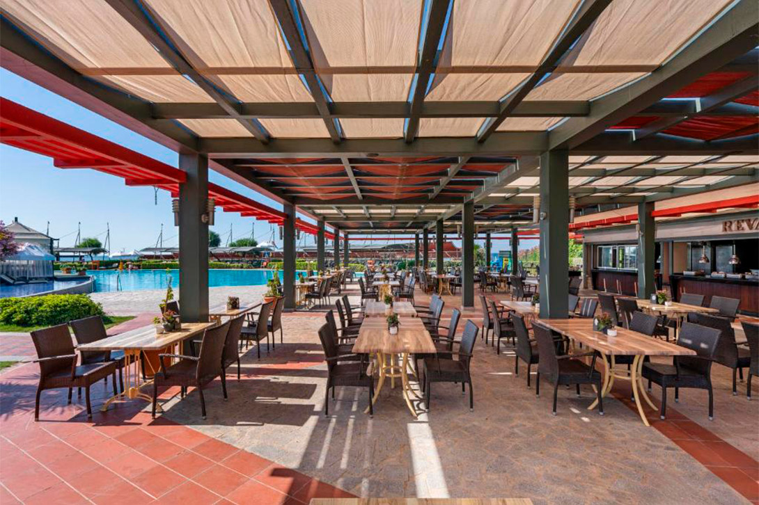 cheap resort hotels to Spend holiday with family