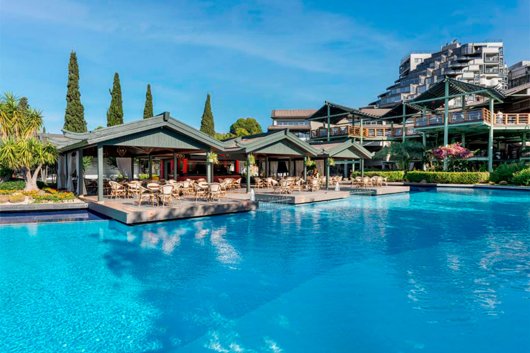 cheap resort hotels to Spend holiday with family