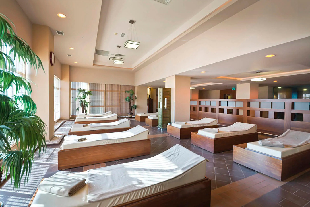 cheap resort hotels to Spend holiday with family