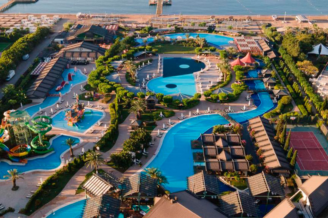 cheap resort hotels to Spend holiday with family