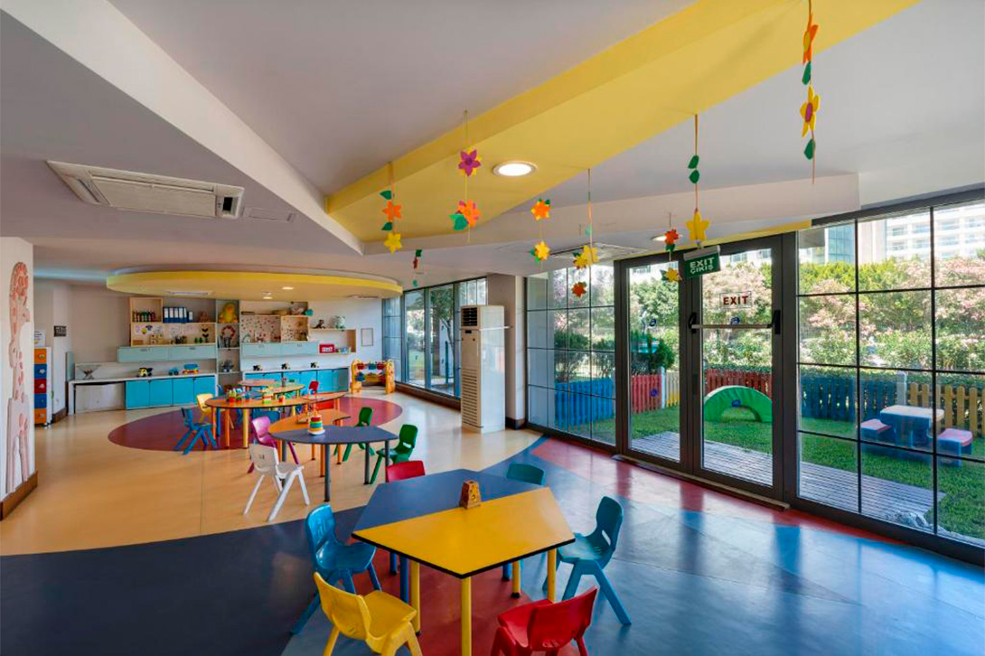 cheap resort hotels to Spend holiday with family