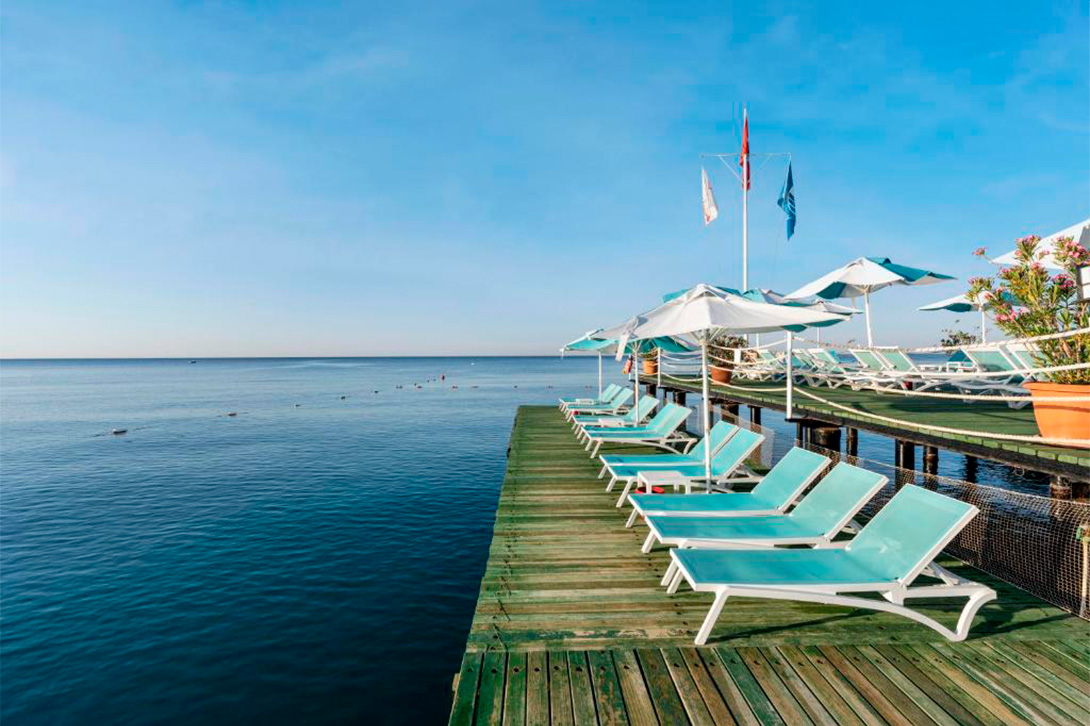 cheap resort hotels to Spend holiday with family