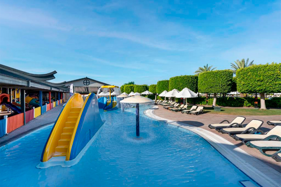 cheap resort hotels to Spend holiday with family