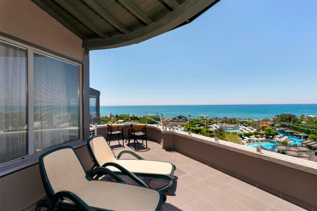 cheap resort hotels to Spend holiday with family