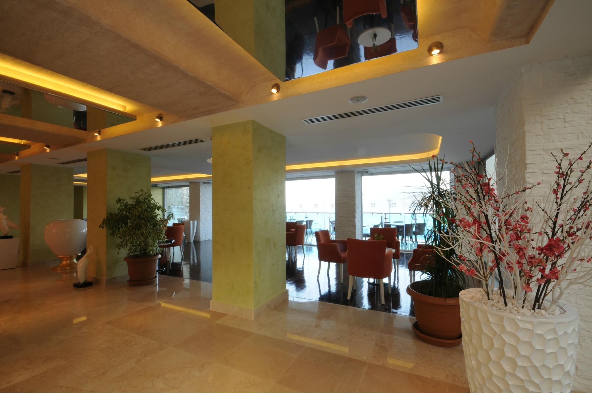 marbella hotel dalaman lobby