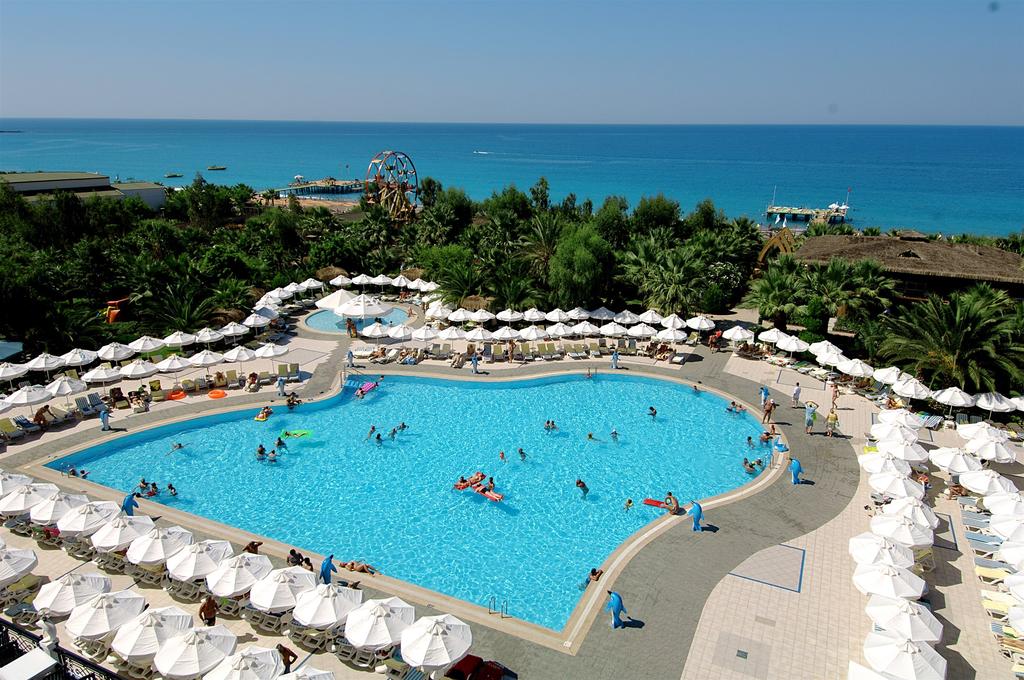 cheap resort hotels in Turkey to Spend holiday with family