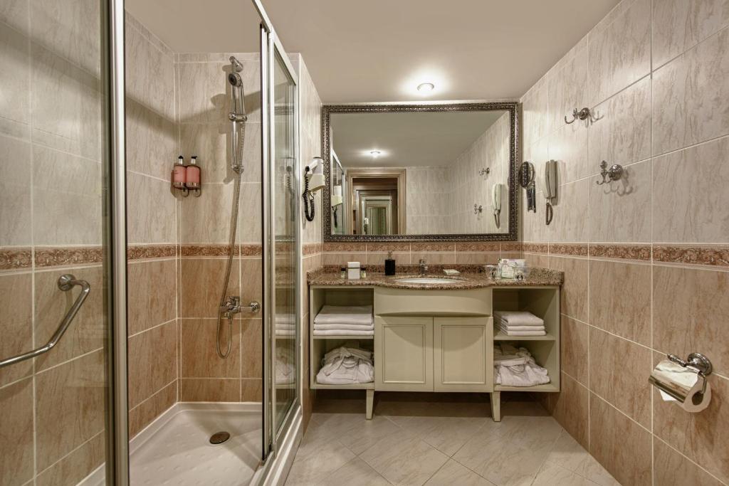 cheap resort hotels in Turkey to Spend holiday with family