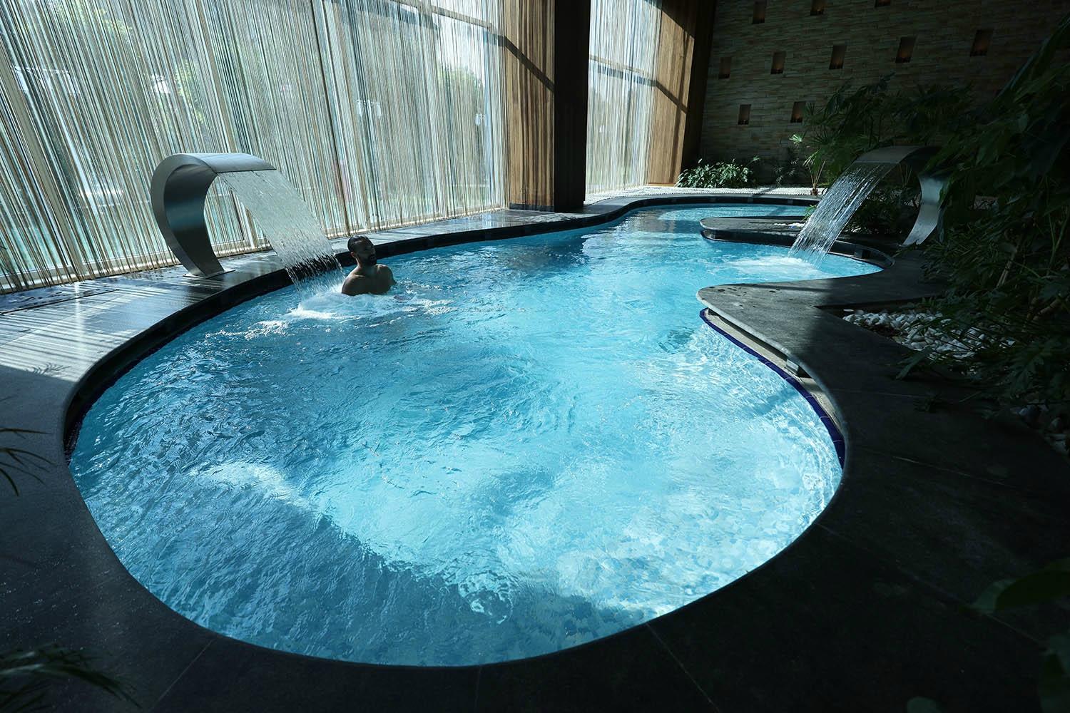 cheap resort hotels to Spend holiday with family