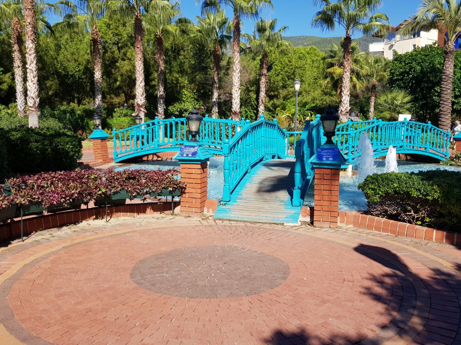 cheap resort hotels to Spend holiday with family