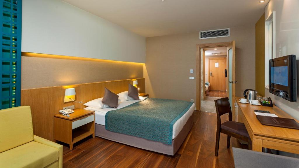 cheap resort hotels in Turkey to Spend holiday with family