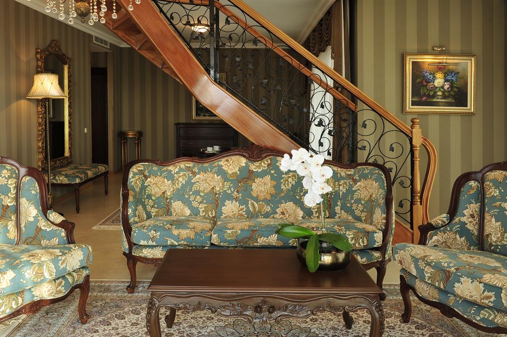 cheap resort hotels to Spend holiday with family