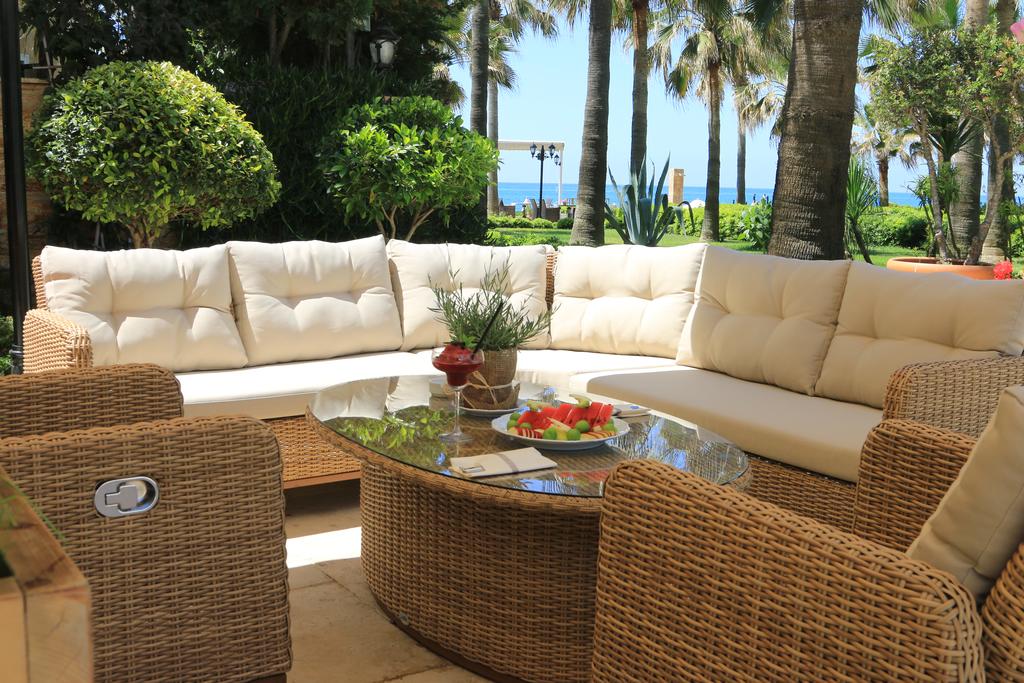 cheap resort hotels to Spend holiday with family