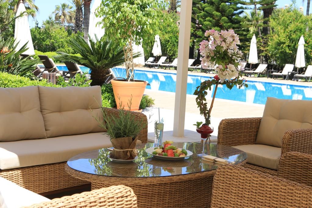 cheap resort hotels to Spend holiday with family