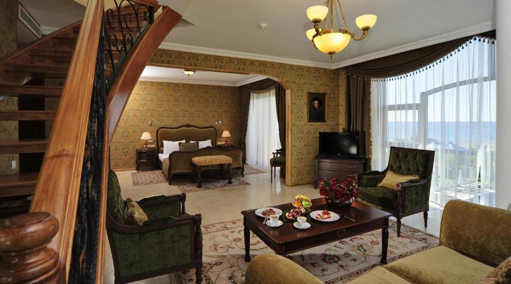 cheap resort hotels to Spend holiday with family