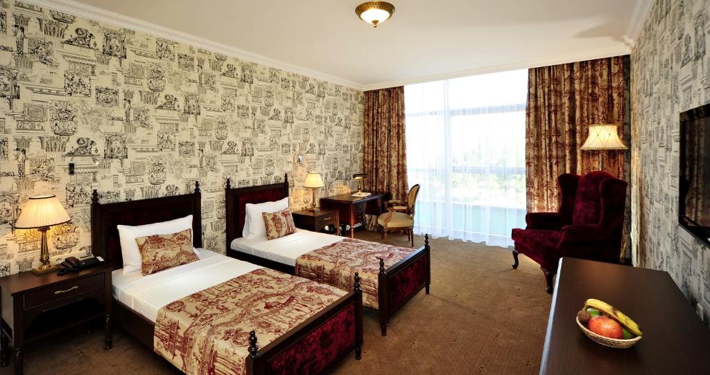 cheap resort hotels to Spend holiday with family