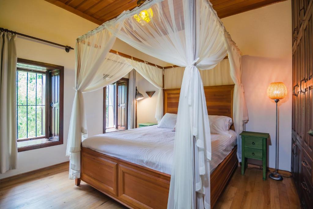 cheap resort hotels to Spend holiday with family