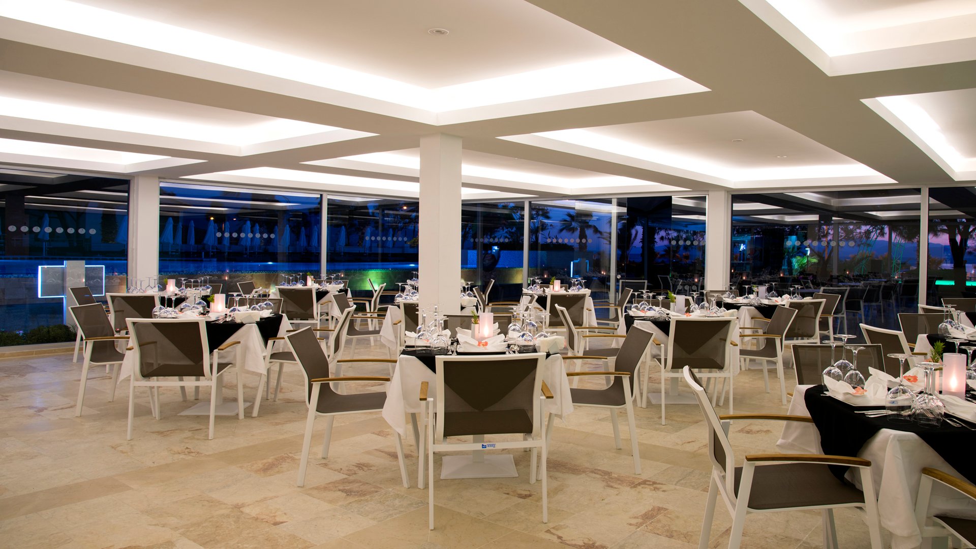 cheap resort hotels to Spend holiday with family