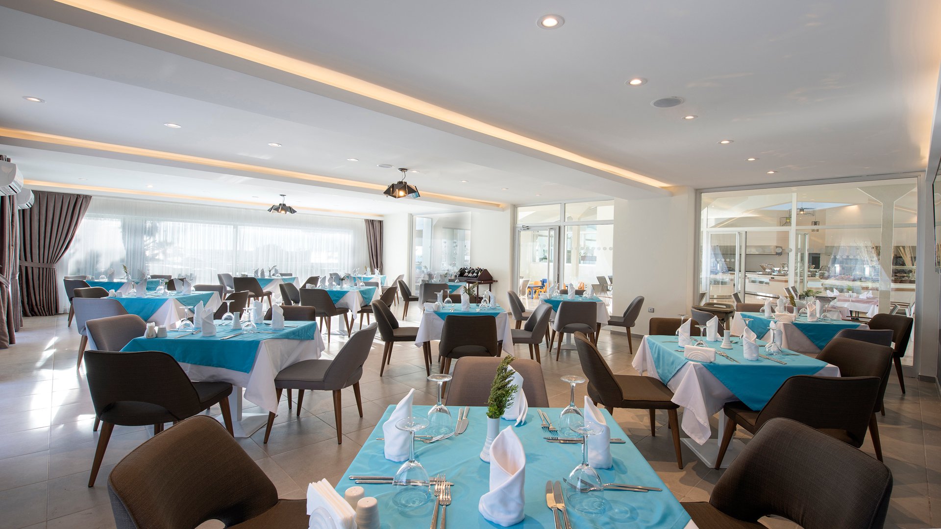 cheap resort hotels to Spend holiday with family