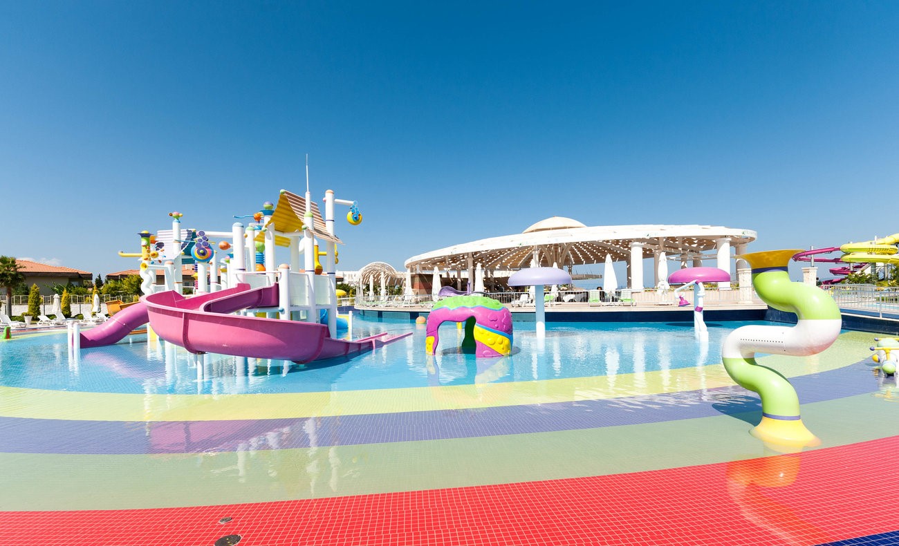 cheap resort hotels to Spend holiday with family