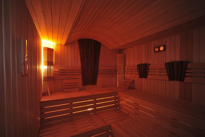 cheap resort hotels to Spend holiday with family